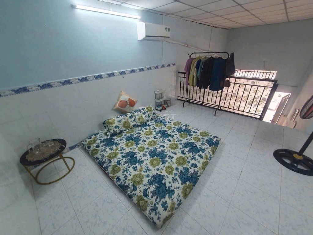 Eight million for renting 119 Nguyễn Thị Thập.