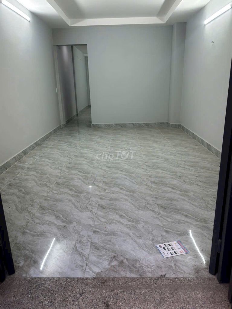 Renting 8 million Kingdom Halls Dương Cát Lợi.