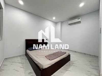 Two floors to the house, front yard, ntcb, six bedrooms, six toilets, $28 million.