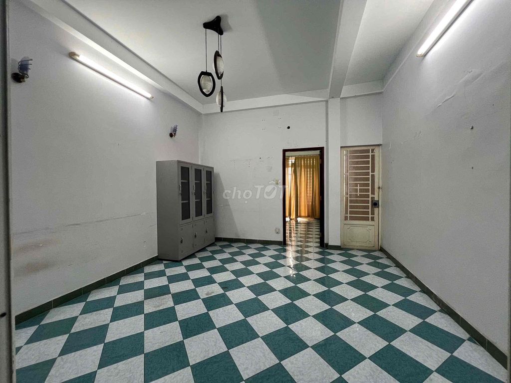Renting the entire Bàu Bàng, Tân Bình.