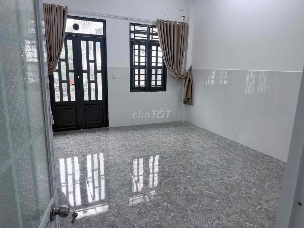 10 million - 4 x20 M - 1 floor - 2 bedroom - original house - truck alley 1/ Tây Lân,