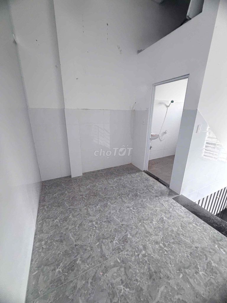 10 million - 4 x20 M - 1 floor - 2 bedroom - original house - truck alley 1/ Tây Lân,