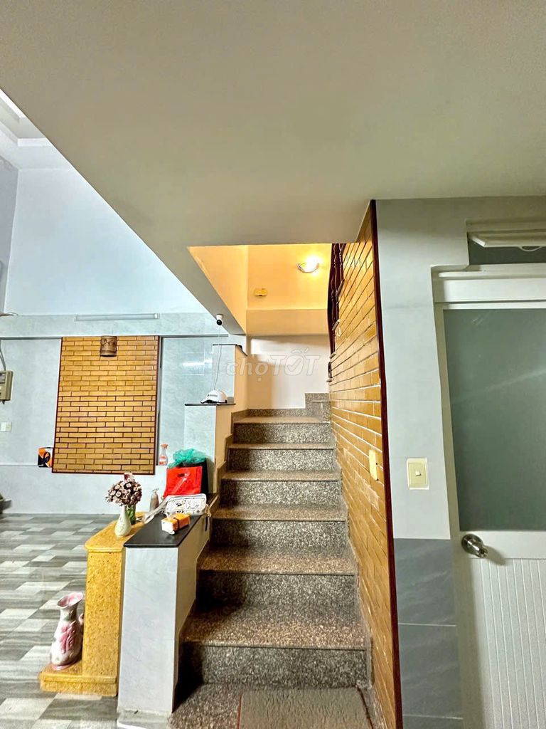 Rent the entire Gò Vấp--15 million a month.