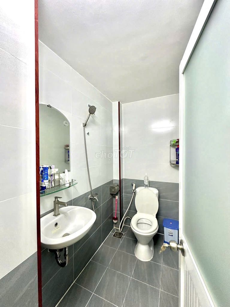 Rent the entire Gò Vấp--15 million a month.