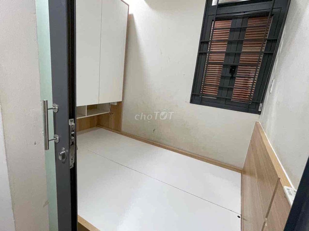Rent the whole house-- 1 st 1 st floor 1st floor, bedroom - chain-chain