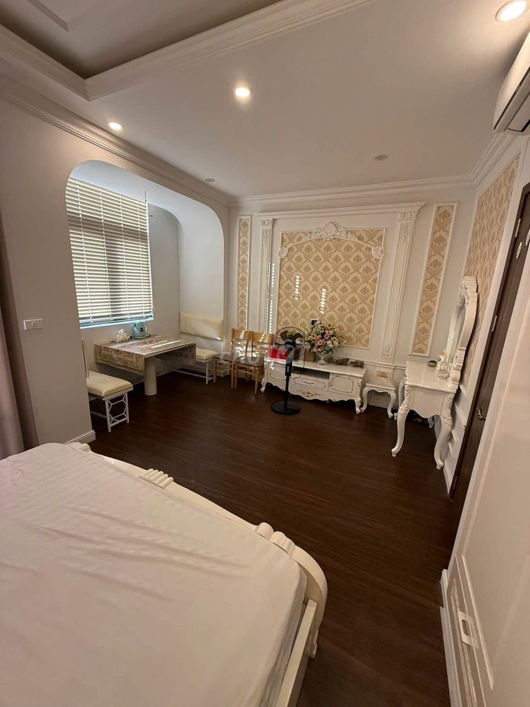Rent a Hải Âu cash house, full gear, elevator.