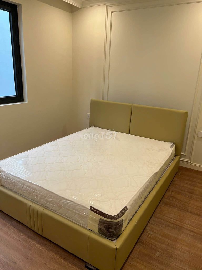 Rent a three-story Vịnh Thiên Đường ht, 4 full interior bedroom