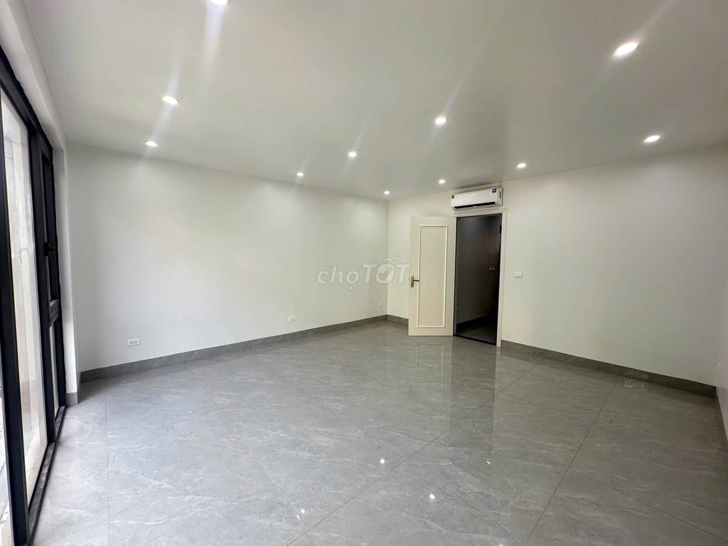 Two floors Vịnh Tây 8.5 million.