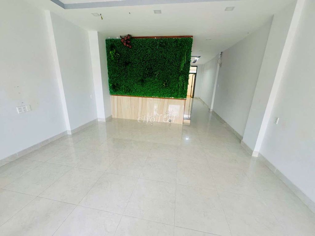 Front, 5 x 20, 1 .1 .1 3 floors, 5 bedroom 5 toilets