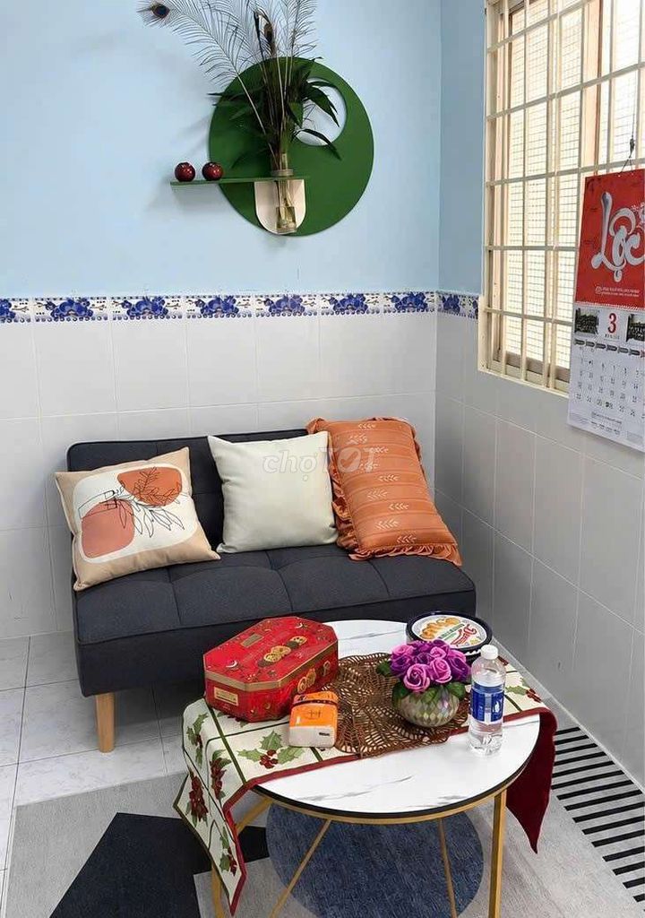 Let's rent a house. 1 out of 25.5 x8 meters Nguyễn Thị Thập.