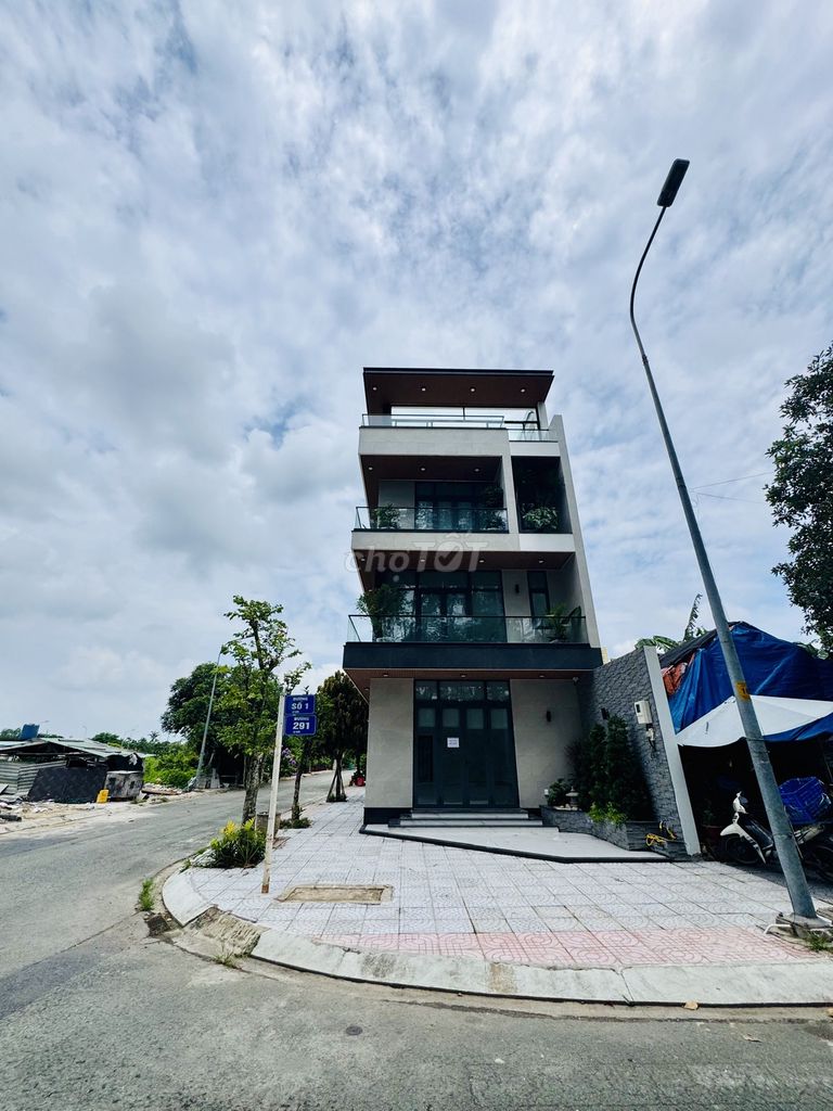 New house kdc Liên Phường - main axis to varosa - elevator ready