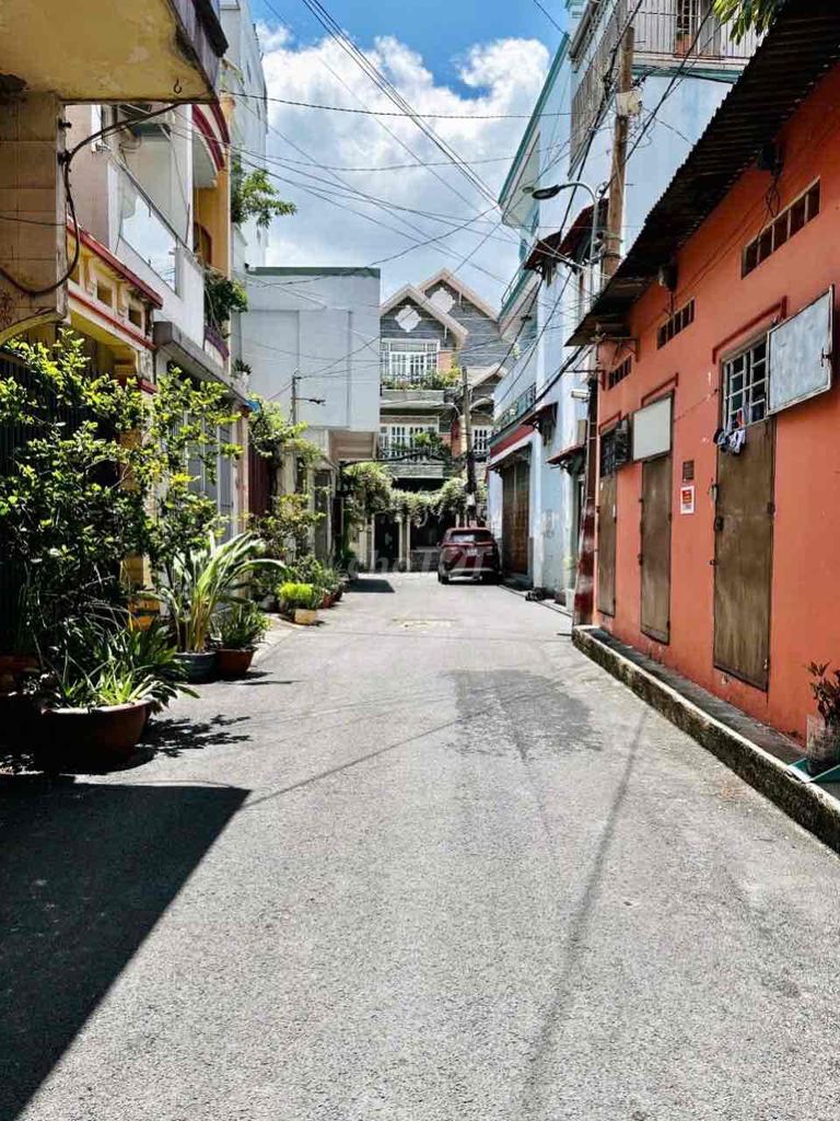 100 meters2, 3 floors, 3 bedrooms, Nguyễn Oanh, 187 10 Gò Vấp, 15 million.