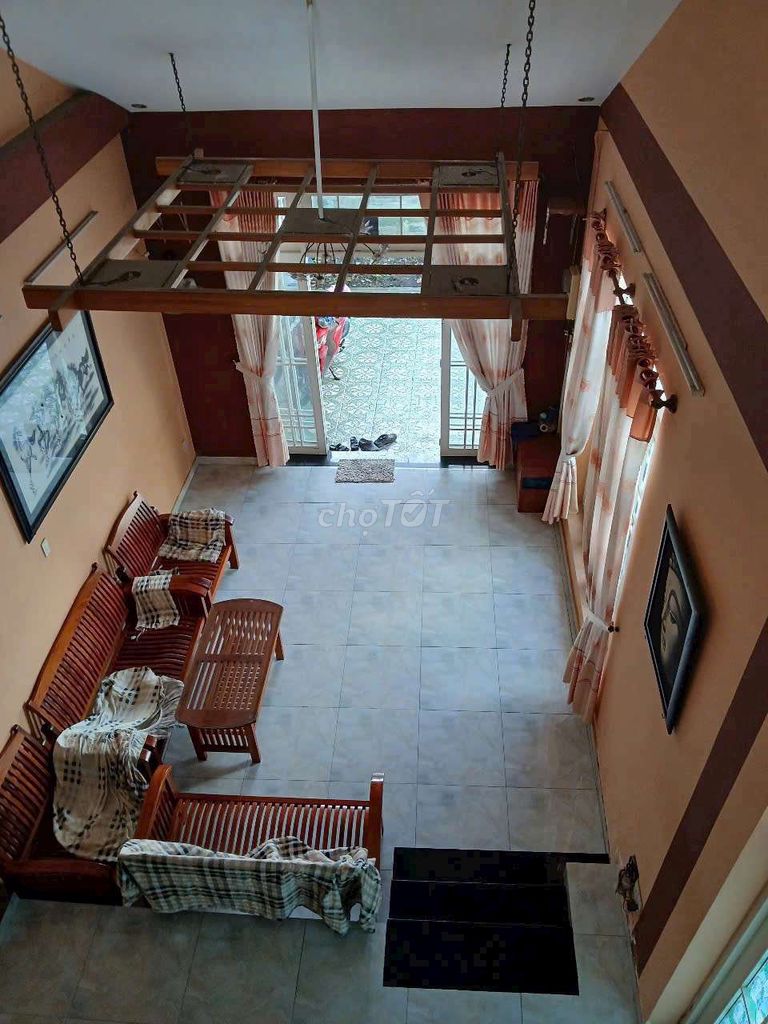 Rent the villa at ngã tư ga 4 bedrooms 200 meters 18 million