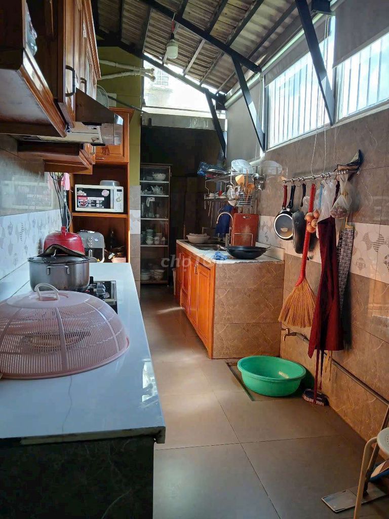 Rent the villa at ngã tư ga 4 bedrooms 200 meters 18 million