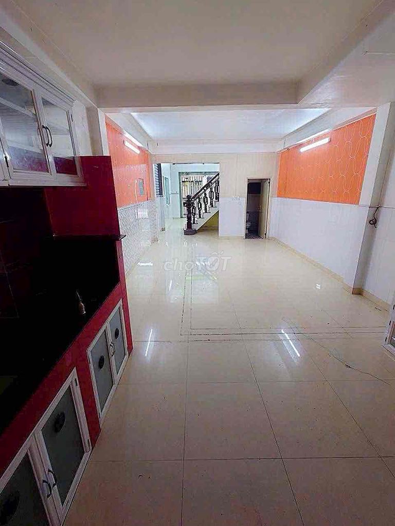 16 million-4.1 x20 M-1 3rd floor bedroom-mot-mt Tô Hiệu-ho squared, Tân Phú