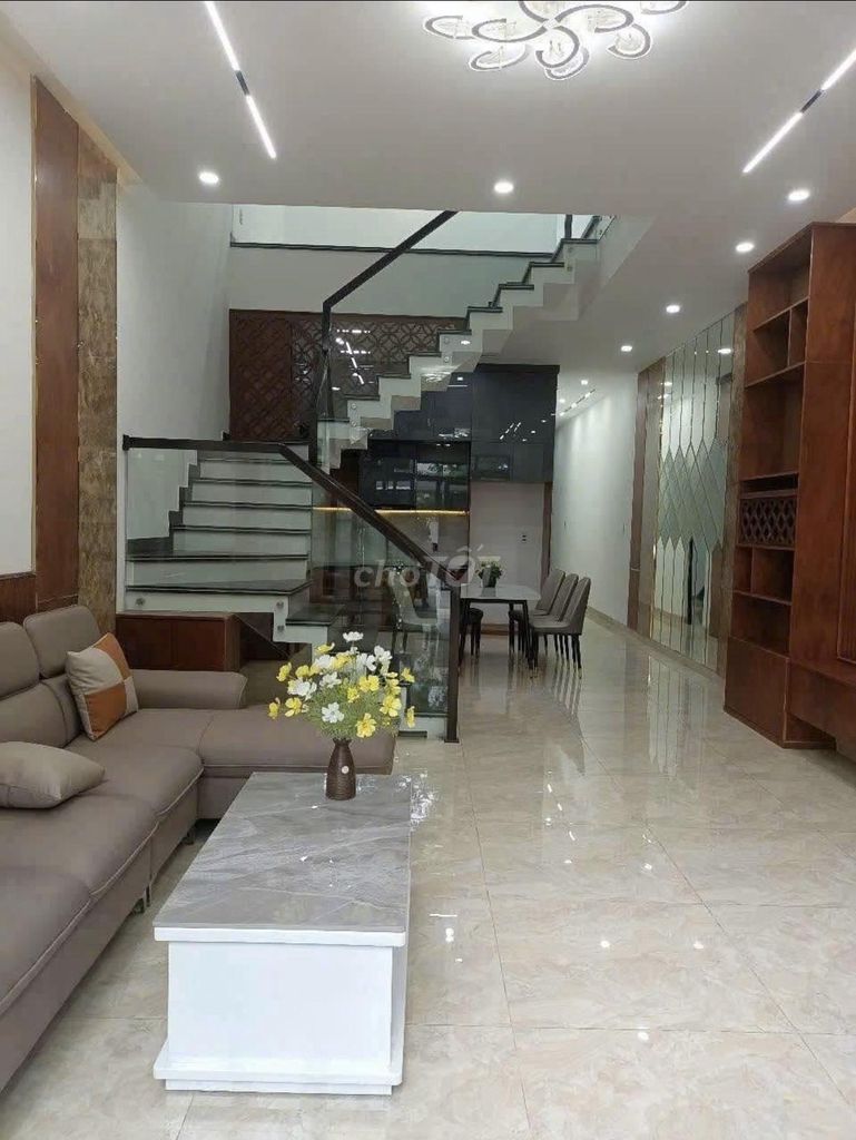 Rent Nguyễn Hữu Tiến, Tân Phú, 4 bedrooms, 20 million a month.