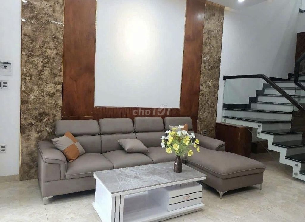 Rent Nguyễn Hữu Tiến, Tân Phú, 4 bedrooms, 20 million a month.