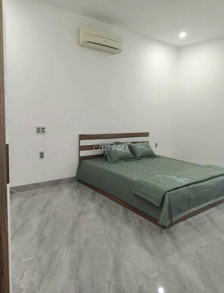 Rent Nguyễn Hữu Tiến, Tân Phú, 4 bedrooms, 20 million a month.
