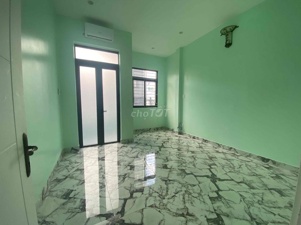 Renthouse 4 x18 meters.2 floors.7 m Tô Hiệu.