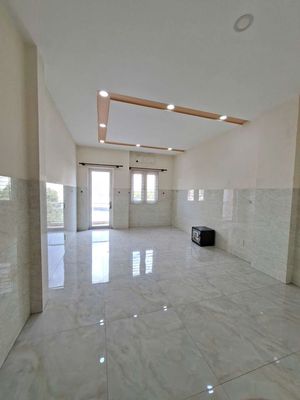Nice place. 4 x 20 meters fourth floor bedroom.
