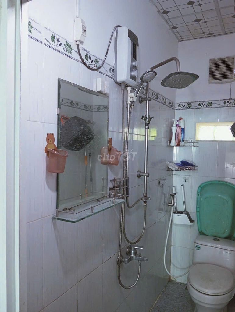 Renting the entire city of ql1, District 12-Fift interior-- 8 million a month.