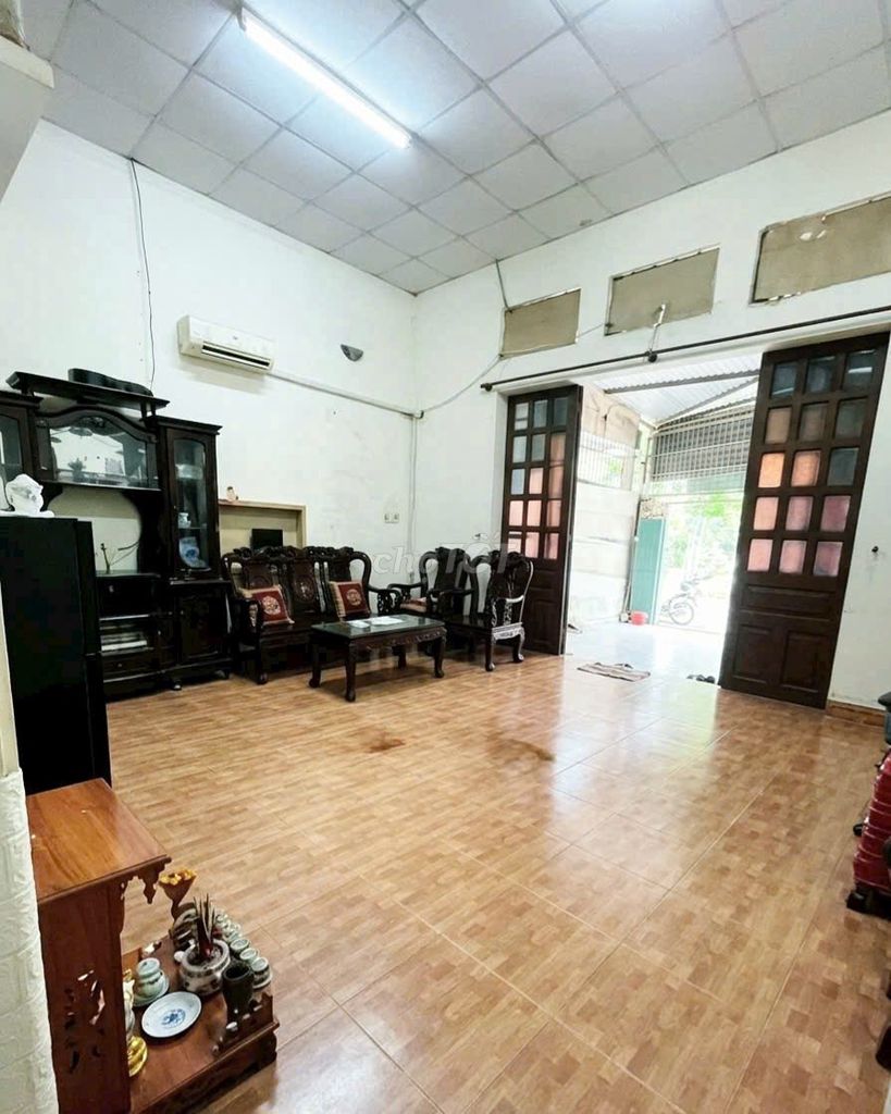Renting the entire front of Trần Thị Hè, District 12.
