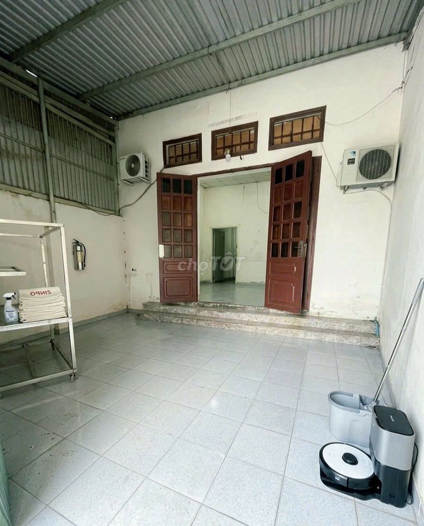 Renting the entire front of Trần Thị Hè, District 12.