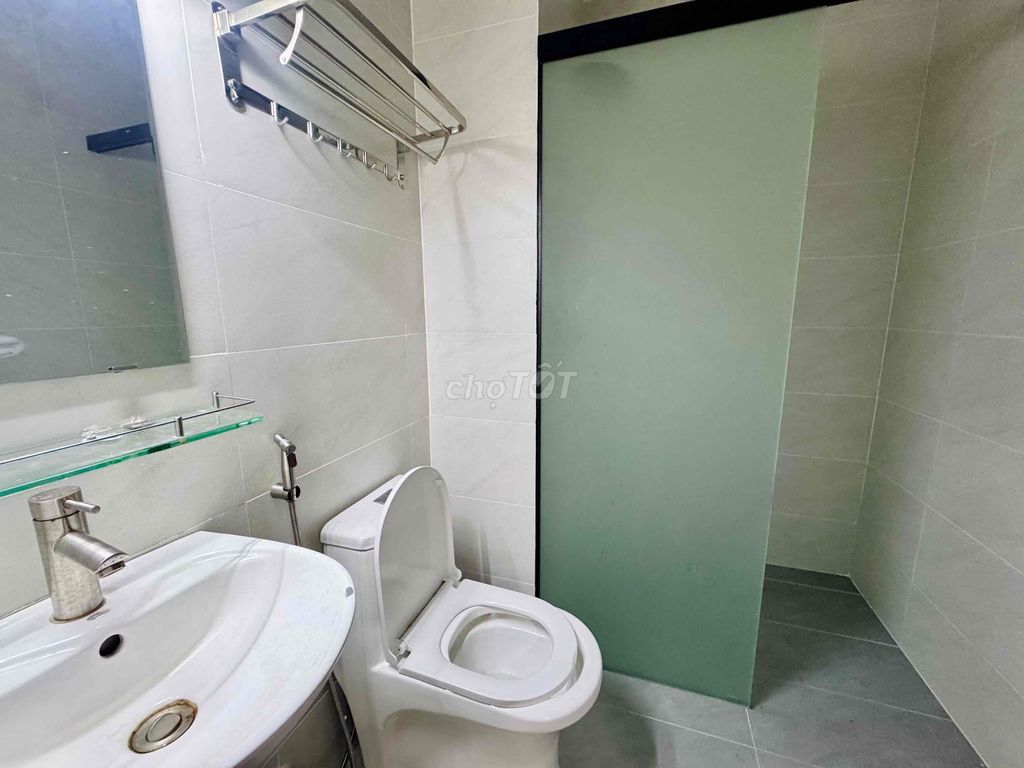 Rent a nice Bình Lợi house. Area 5 x22 meters. It costs 25 million a month.