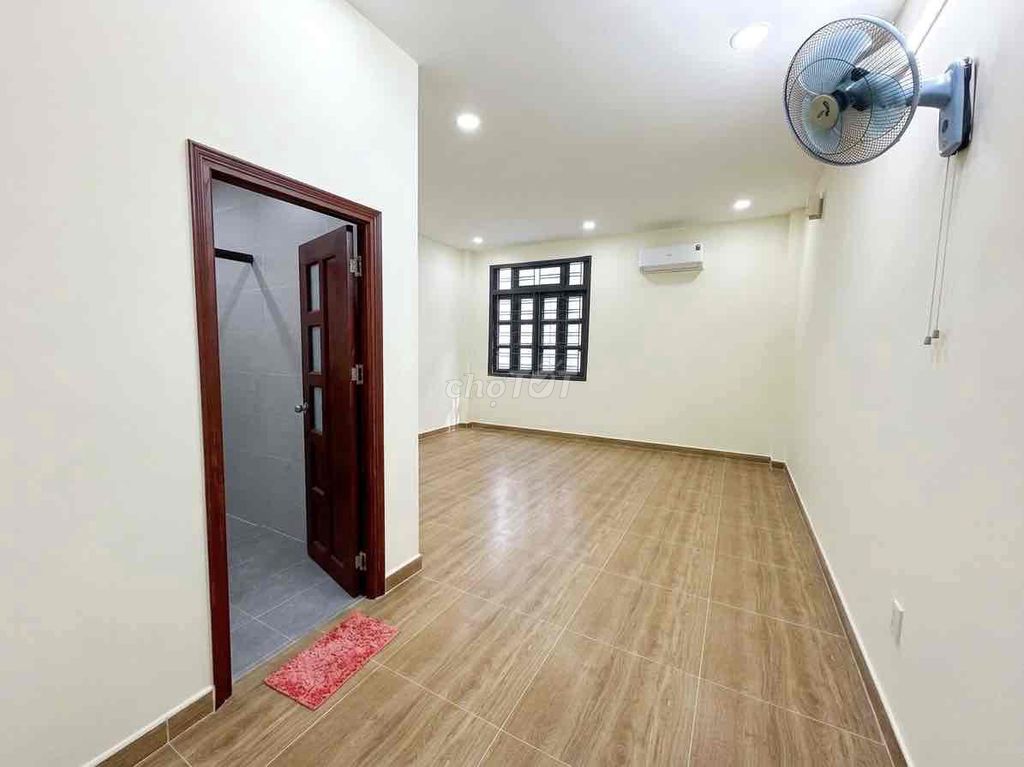 Rent a nice Bình Lợi house. Area 5 x22 meters. It costs 25 million a month.