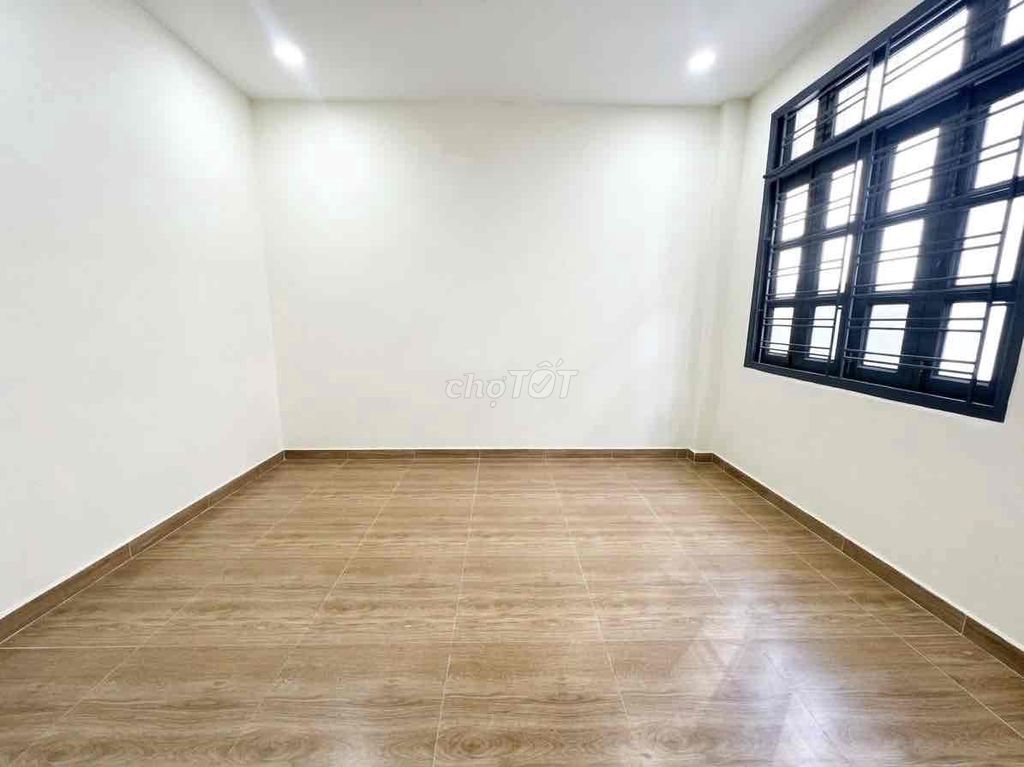 Rent a nice Bình Lợi house. Area 5 x22 meters. It costs 25 million a month.