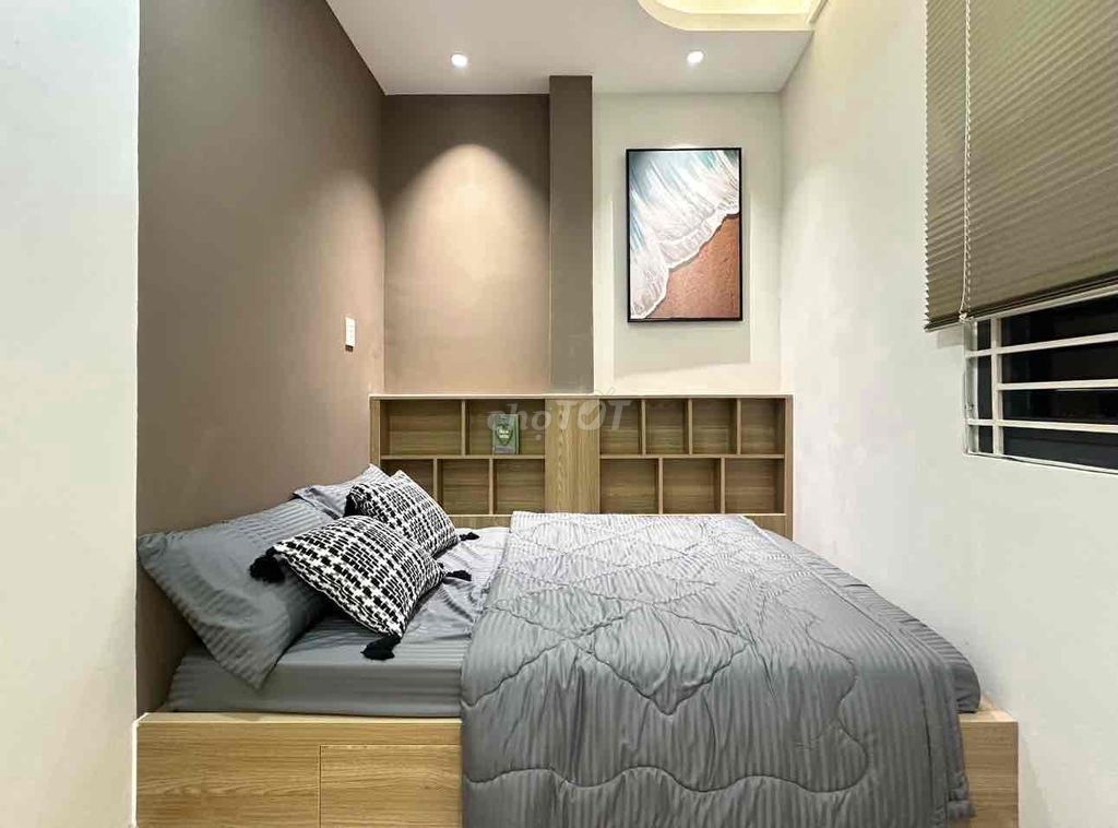Rent four bedrooms full interior in the center of Phú Nhuận.
