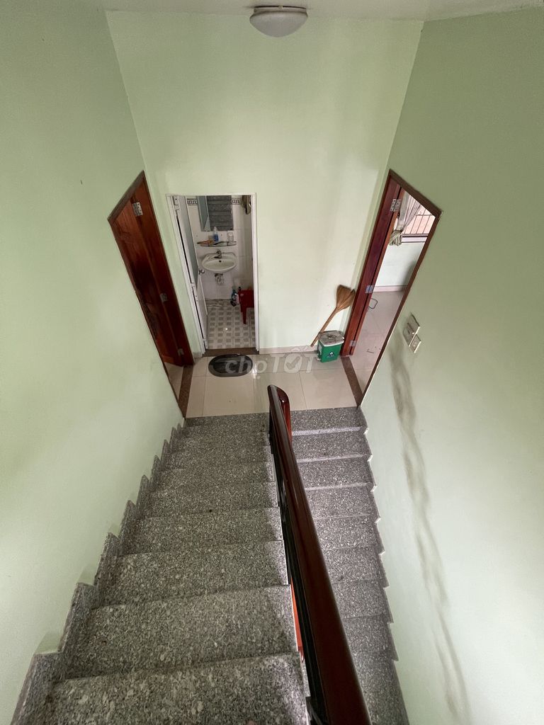 The Hiệp Bình autoway house. 12 million.