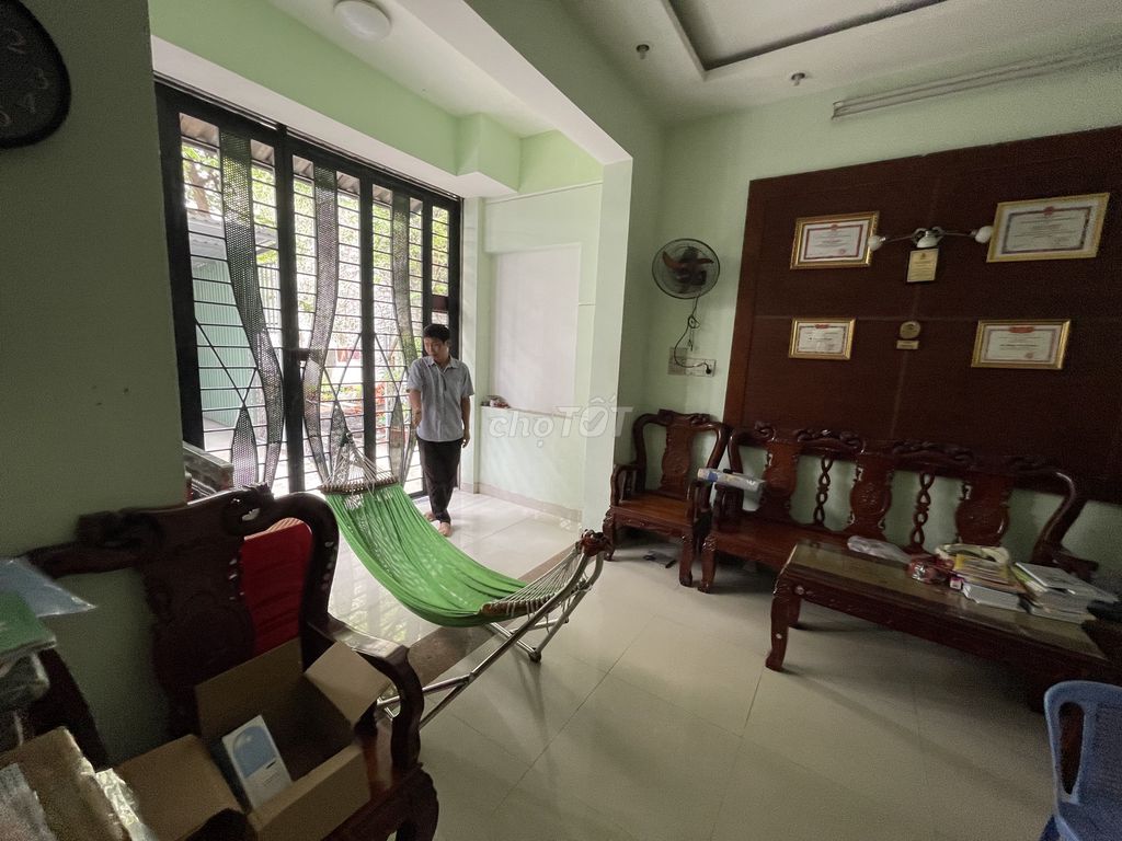 The Hiệp Bình autoway house. 12 million.