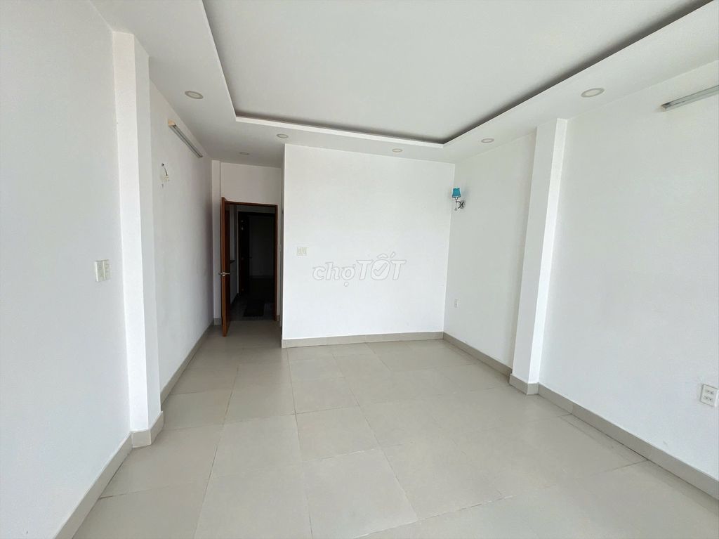Gò Dầu - Tân Quý Internal Front: Four hundred and twenty meters, four floors, brand-new.