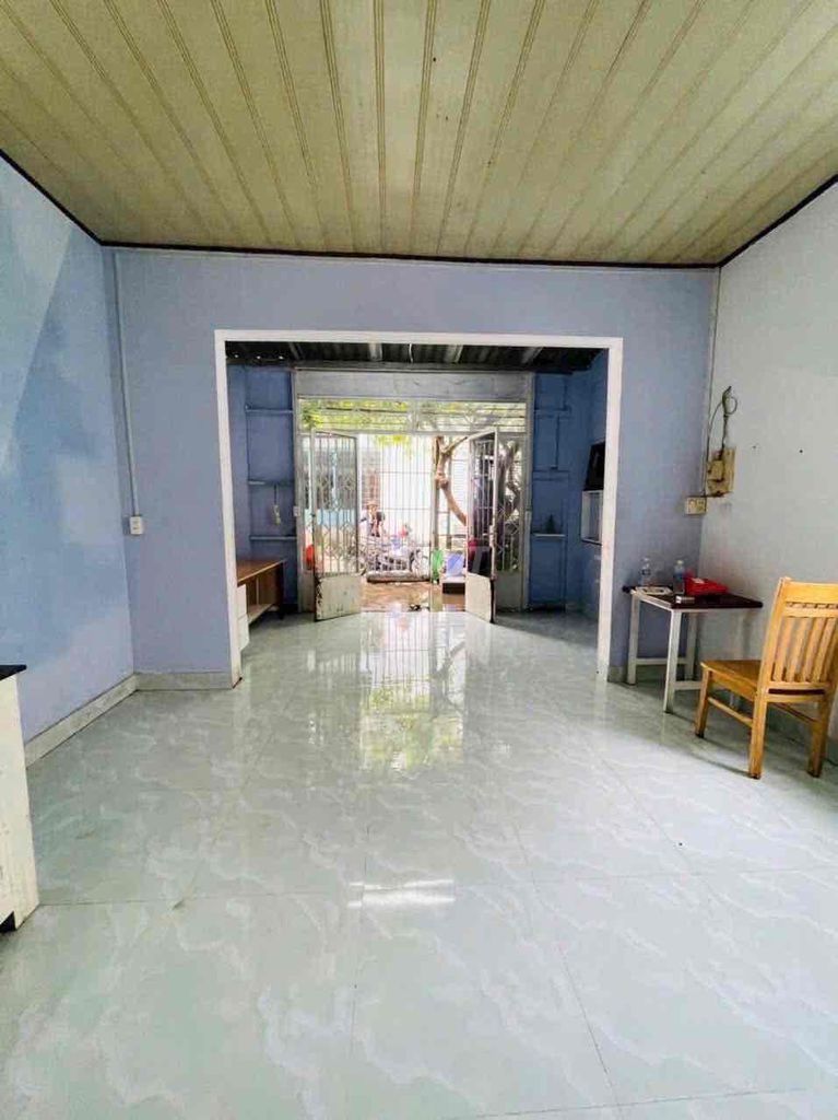 Level 4 is two bedrooms. Two fronts, Số 3 near Fu Fu Fu.
