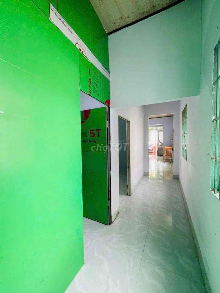 Level 4 is two bedrooms. Two fronts, Số 3 near Fu Fu Fu.