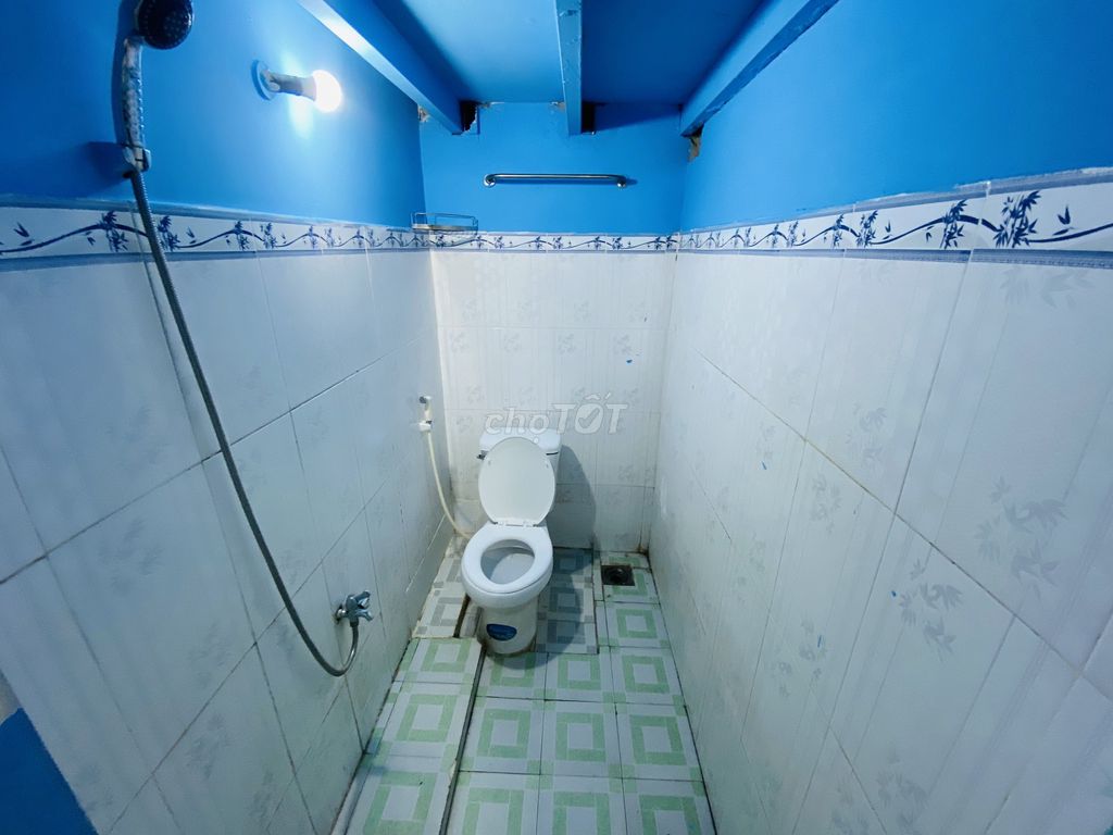 Room 30m2 is on guard, air conditioning 652 Quốc lộ 13 near the Great Hu