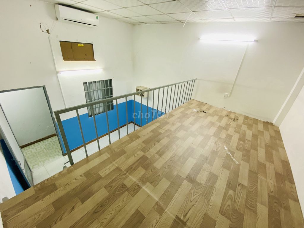 Room 30m2 is on guard, air conditioning 652 Quốc lộ 13 near the Great Hu