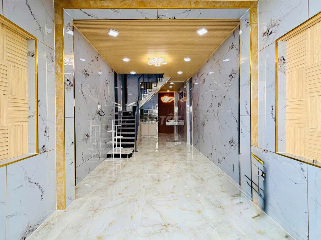 Rent the entire apartment. Two bedrooms. Two toilets, ready air conditioning. Twelve million a month.