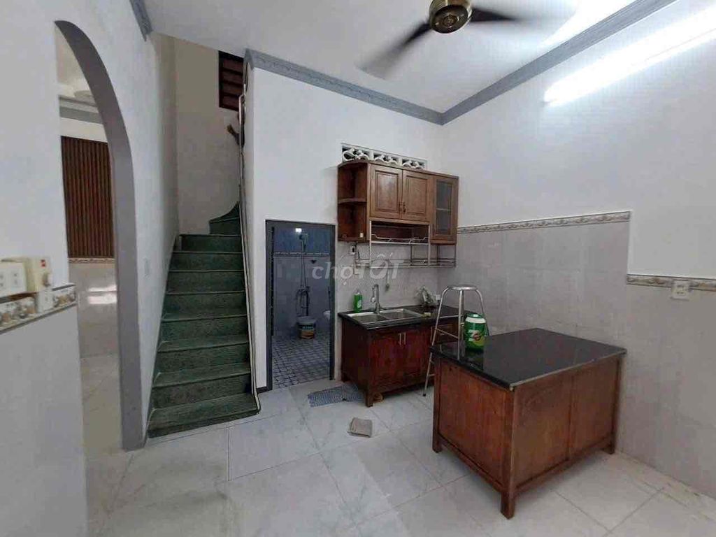 need to rent two floors of Nguyễn Sỹ Sách Tân Bình