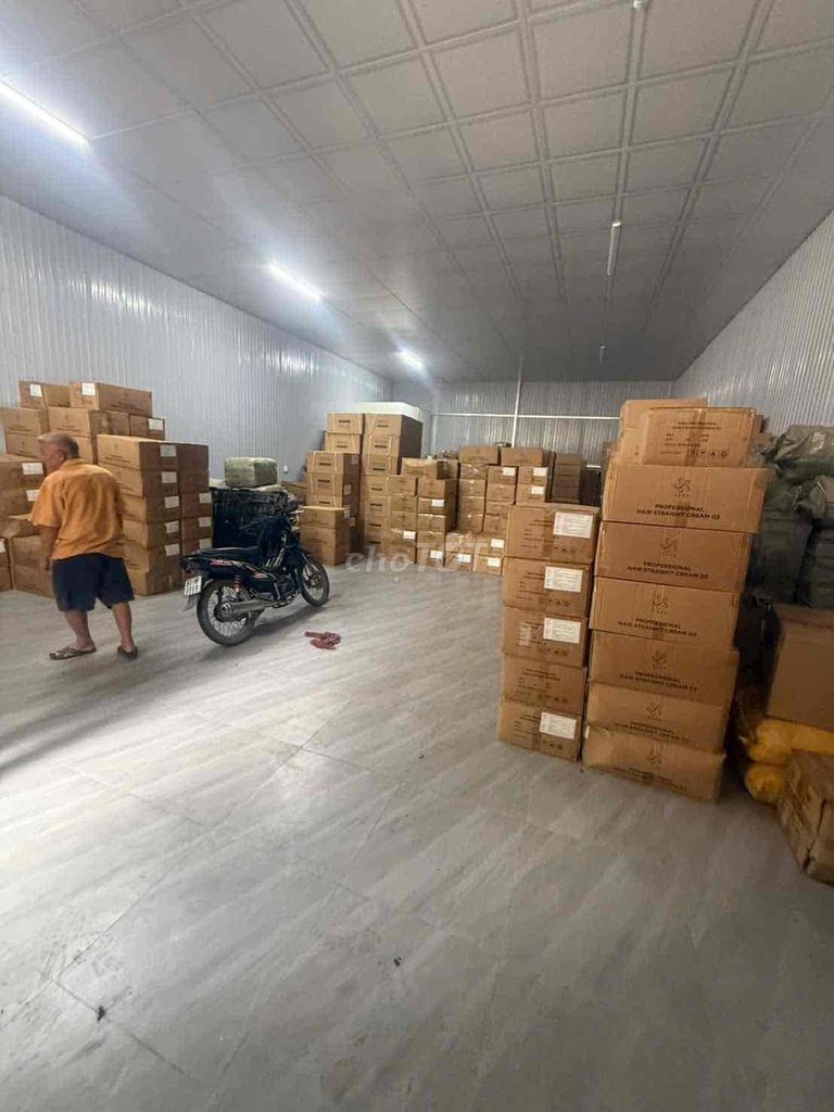 Rent for 15 million 8 x14 warehouses 29 2 d KDC Nam Hùng Vương