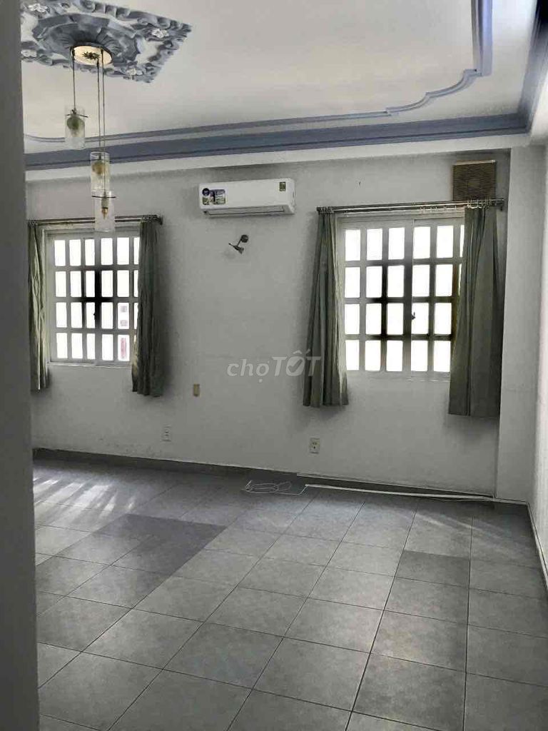 Rent a 1st block of Firefire area 5 x 20 xd a 3-story vault. At 26 million.