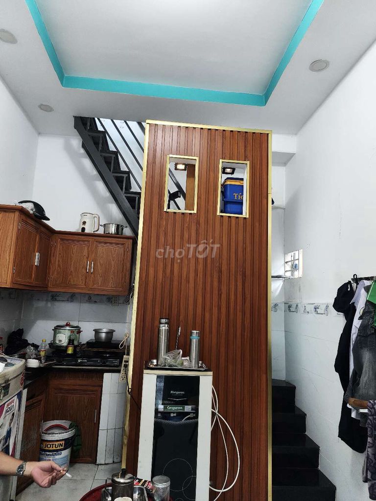 Rent the entire Ni Sư Huỳnh Liên street 3 x 6 meters cast 3 panels