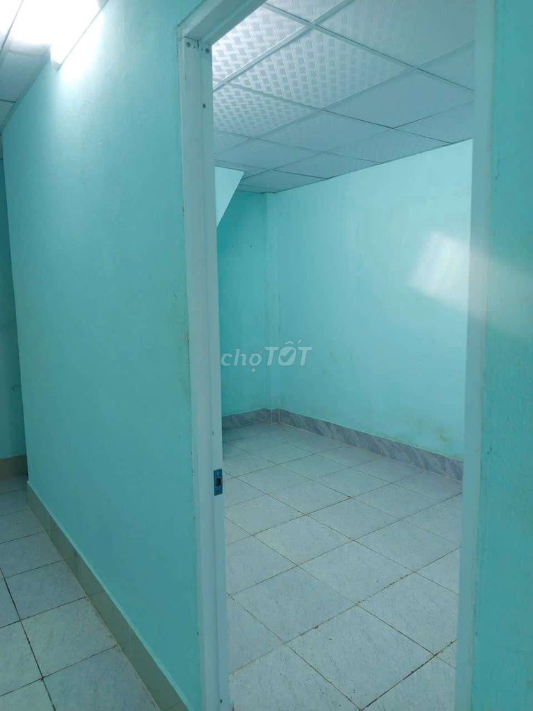 Rent the entire Ni Sư Huỳnh Liên alley 4 x 18 meters cost, 8 million