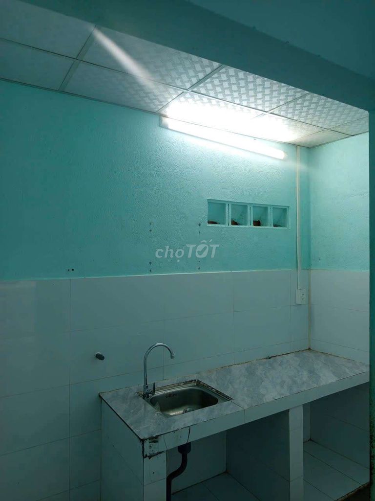 Rent the entire Ni Sư Huỳnh Liên alley 4 x 18 meters cost, 8 million