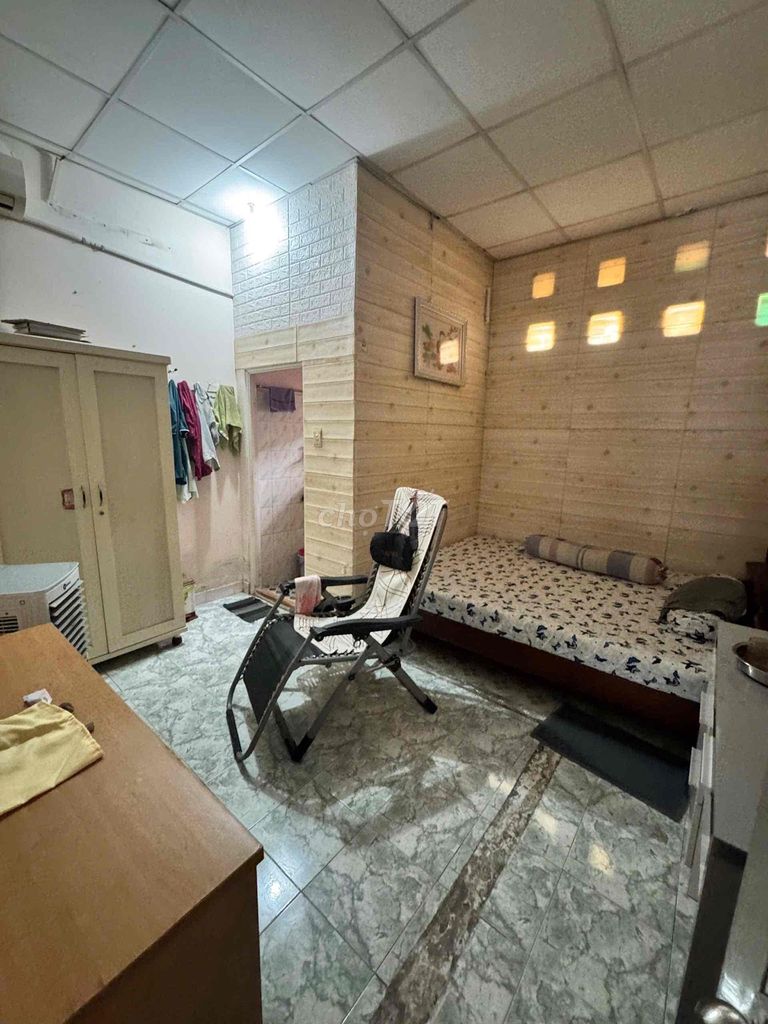 Three bedrooms are rented near Aeon Tân Phú 8 million.