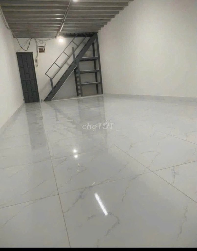 Rent a house on Đoàn Hồng Phước 4 x 22 meters casting a four-room floor, two toilets.