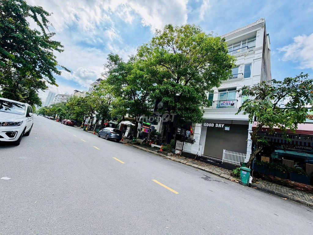 Rent Lucky Street, pmh, 6 x 18, 5 meters elevator, 1 4th floor elevator