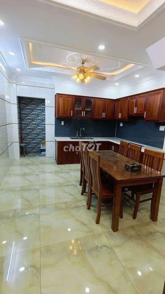 Four-story super-Phạm Văn Đồng, new house.