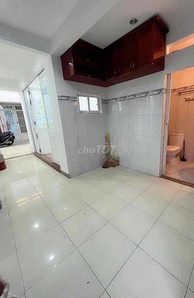 Rent the entire Thích Quảng Đức Shire Street.